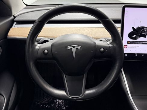 Used 2018 Tesla Model 3 Performance image 17