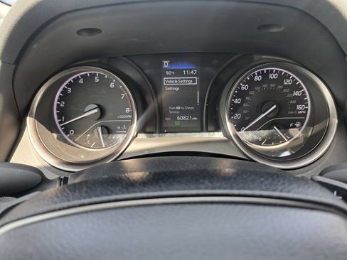 Used 2024 Toyota Camry SE FWD image 12