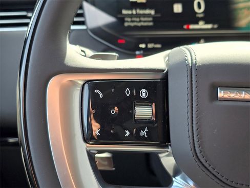 New 2025 Land Rover Range Rover Autobiography image 17