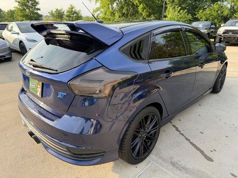 Used 2017 Ford Focus ST FWD image 5