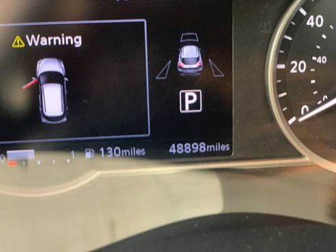 Used 2018 Nissan Kicks SR FWD image 22