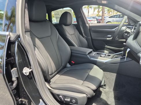 New 2026 BMW i4 eDrive40 w/ Parking Assistance Package RWD image 33