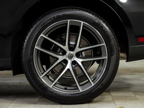 New 2026 Porsche Macan image 39