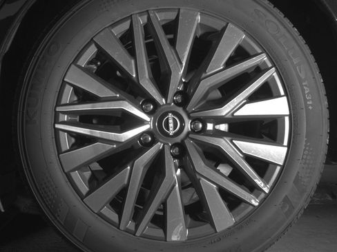 Used 2025 Nissan Altima 2.5 SV image 14