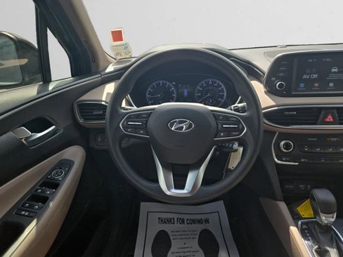 Used 2019 Hyundai Santa Fe SE image 12