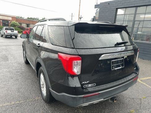 Used 2020 Ford Explorer XLT w/ Equipment Group 202A AWD/4WD image 3