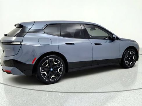 Used 2024 BMW iX xDrive50 w/ Sport Package AWD/4WD image 9