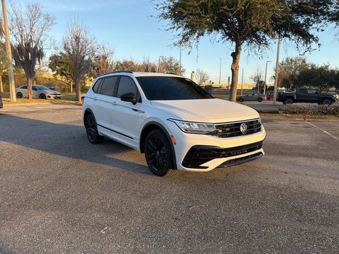 Used 2022 Volkswagen Tiguan SE R-Line image 7