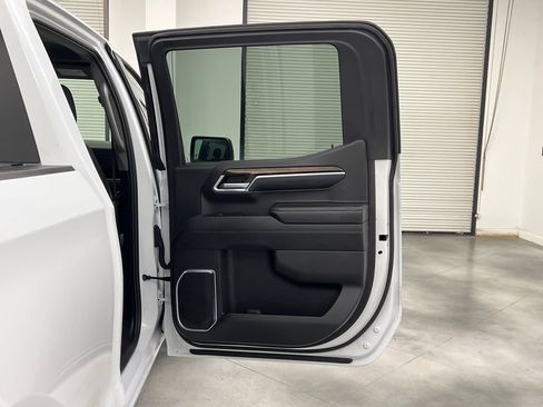 Used 2024 GMC Sierra 1500 Elevation AWD/4WD image 31