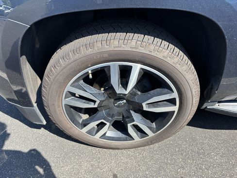 Used 2020 Chevrolet Tahoe Premier AWD/4WD image 26