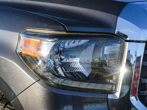 Used 2019 Toyota Tundra SR5 w/ SR5 Upgrade Package image 2