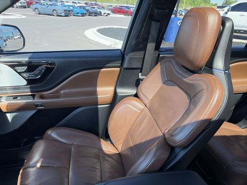 Used 2020 Lincoln Aviator Reserve w/ Equipment Group 202A AWD/4WD image 25