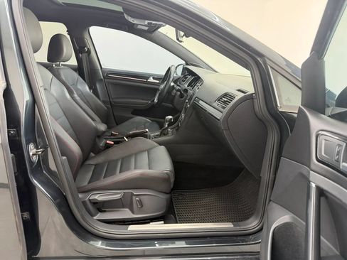 Used 2015 Volkswagen Golf 4-Door FWD image 27