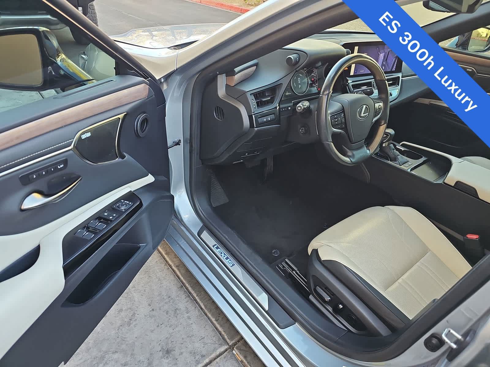 Used 2024 Lexus ES 300h w/ Accessory Package (Z1) FWD image 10