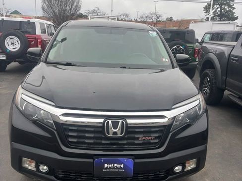 Used 2017 Honda Ridgeline Sport image 2