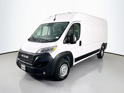 New 2026 RAM ProMaster 2500 w/ Convenience Group FWD image 3