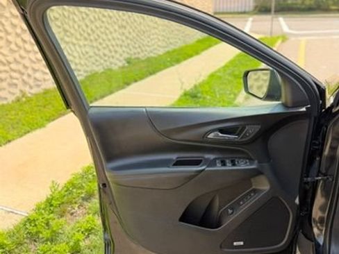 Used 2018 Chevrolet Equinox Premier AWD/4WD image 10