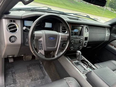 Used 2017 Ford Expedition Platinum AWD/4WD image 8