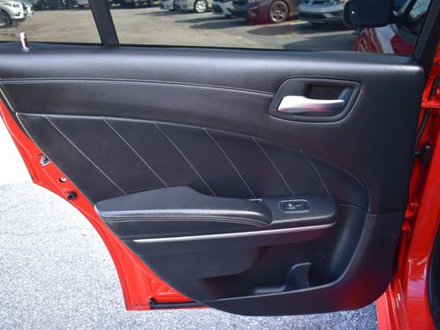 Used 2019 Dodge Charger Scat Pack w/ Dynamics Package RWD image 37
