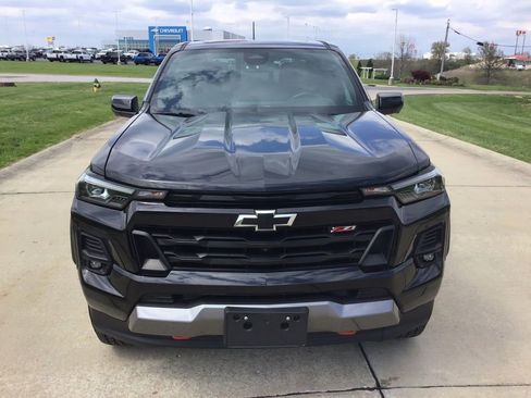 Used 2024 Chevrolet Colorado Z71 w/ Z71 Convenience Package 2 AWD/4WD image 2