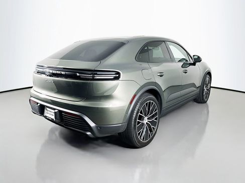 Used 2024 Porsche Macan 4 Electric image 9