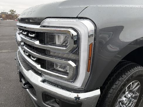 Used 2026 Ford F250 Lariat image 10