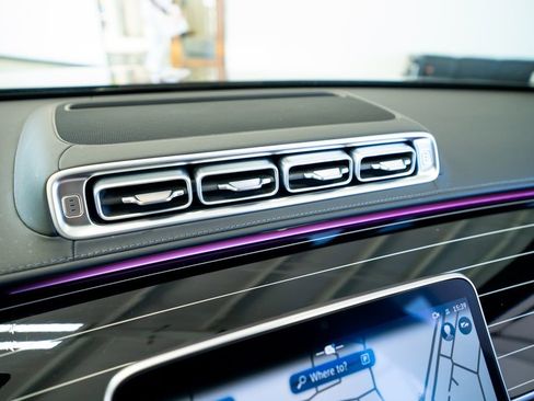 Used 2023 Mercedes-Benz S 580 4MATIC Sedan w/ Warmth & Comfort Package image 48