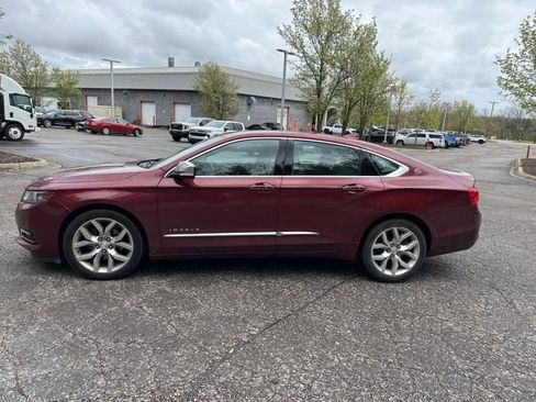 Used 2017 Chevrolet Impala Premier w/ Enhanced Convenience Package FWD image 2