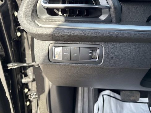 New 2026 Chevrolet Traverse LT w/ Driver Confidence Package image 12