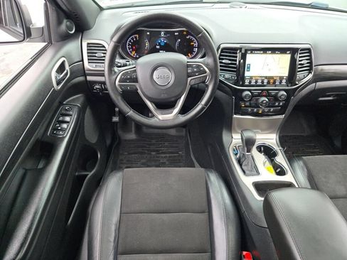 Certified 2021 Jeep Grand Cherokee Laredo X AWD/4WD image 22