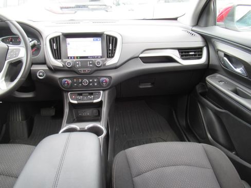 Used 2024 GMC Terrain SLE w/ Driver Convenience Package FWD image 16