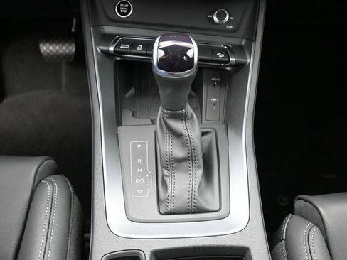 Certified 2025 Audi Q3 2.0T Premium w/ Convenience Package AWD/4WD image 27