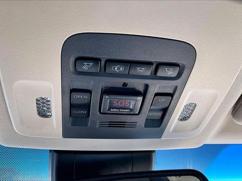 Used 2019 Toyota Avalon XLE w/ Moonroof Package FWD image 37