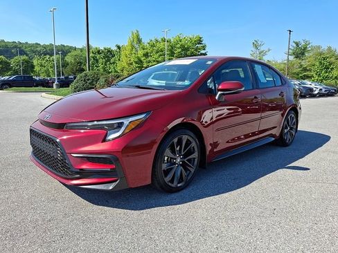Certified 2023 Toyota Corolla SE w/ Carpet Mat Package (TMS) FWD image 3