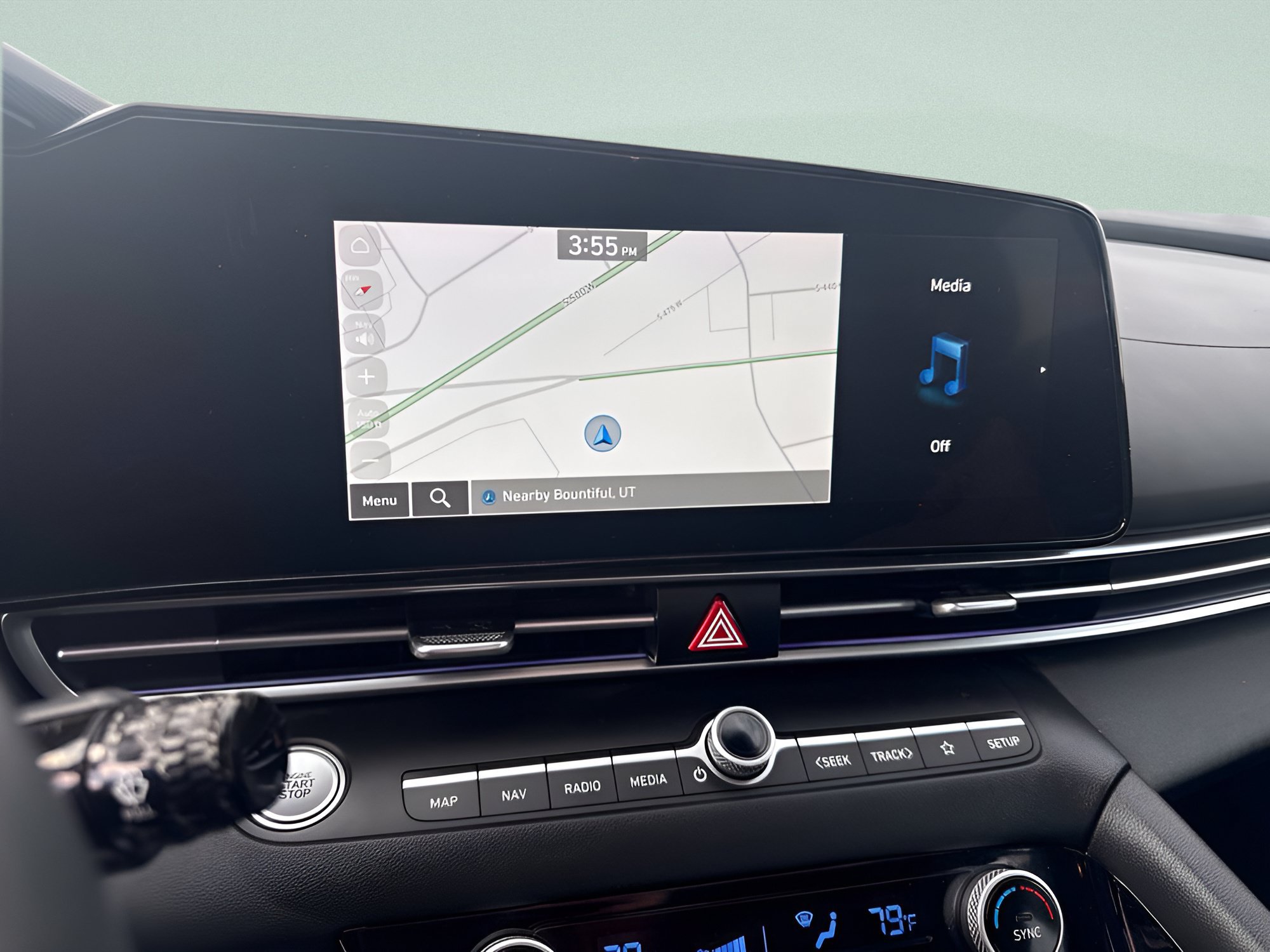 Used 2025 Hyundai Elantra Limited FWD image 28