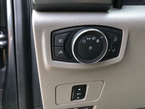 Used 2020 Ford F350 XLT w/ XLT Premium Package image 13