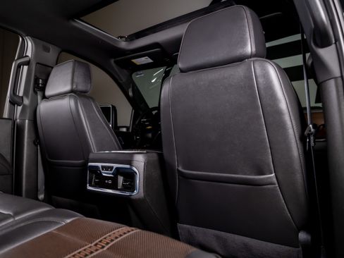 Used 2025 Chevrolet Silverado 2500 High Country w/ High Country Premium Package image 29