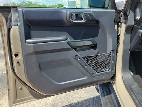 Certified 2025 Ford Bronco Outer Banks AWD/4WD image 18