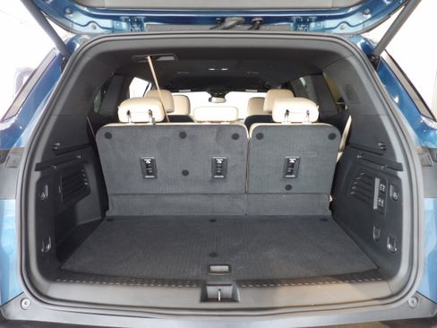 Used 2025 Buick Enclave Preferred w/ Power Package image 20