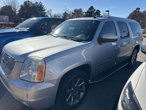 Used 2012 GMC Yukon XL Denali image 1