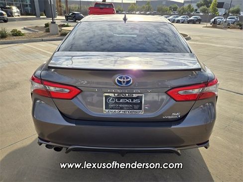 Used 2019 Toyota Camry SE image 5