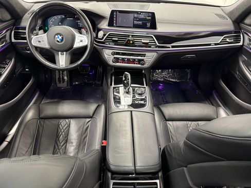 Used 2022 BMW M760i xDrive w/ Luxury Rear Seating Package AWD/4WD image 16