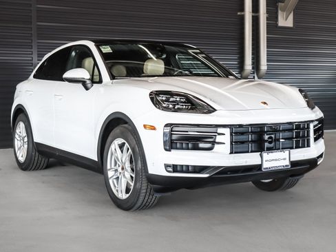 Certified 2025 Porsche Cayenne Coupe image 7