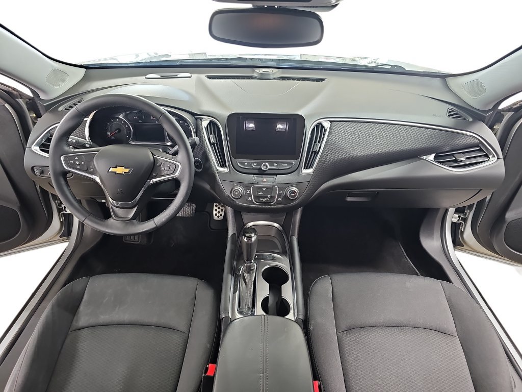 Used 2016 Chevrolet Malibu LT w/ Driver Confidence Package FWD image 11