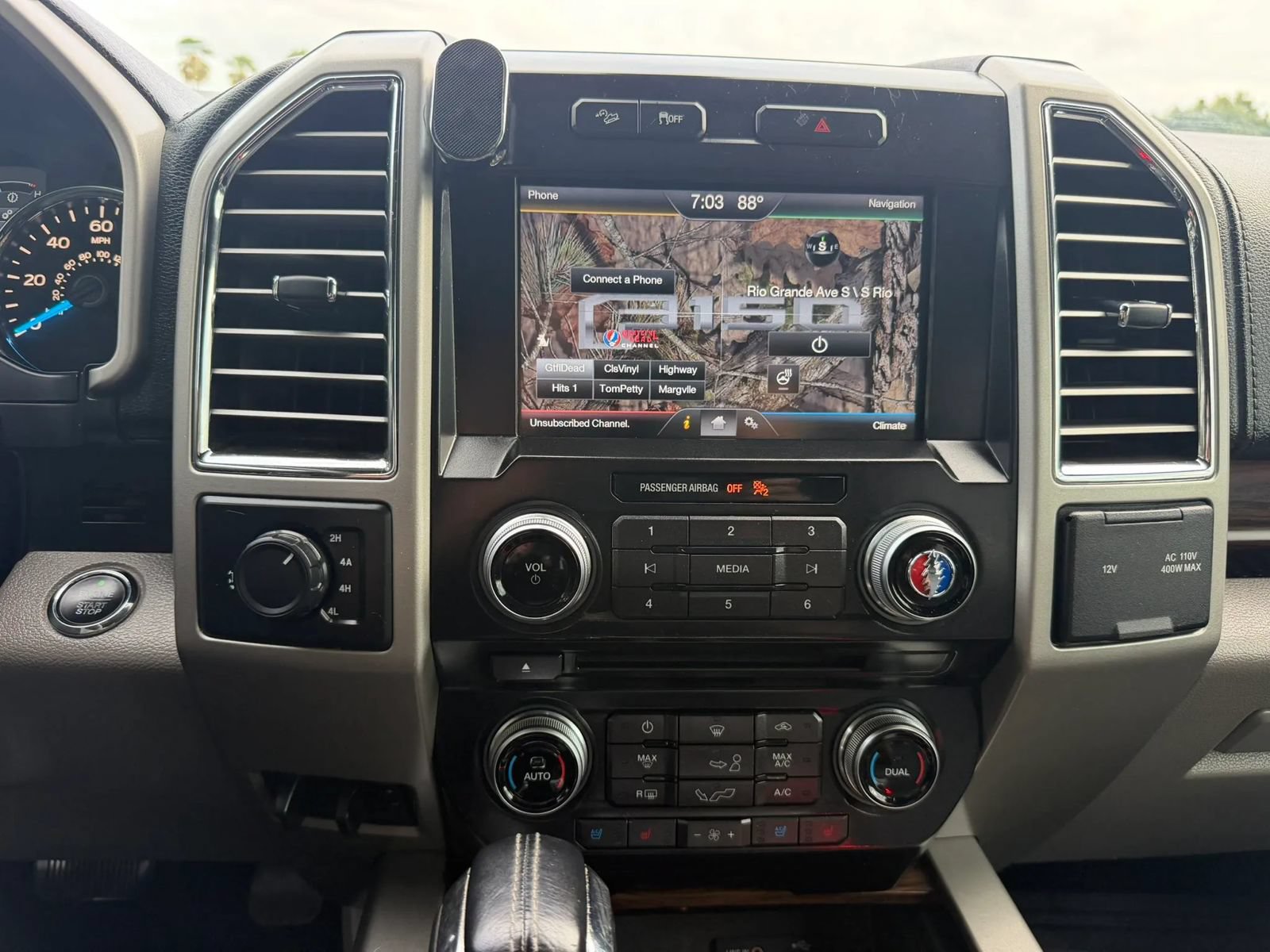 Used 2015 Ford F150 Lariat w/ Equipment Group 502A Luxury AWD/4WD image 43