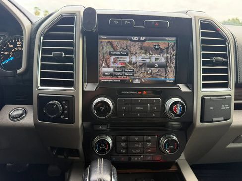 Used 2015 Ford F150 Lariat w/ Equipment Group 502A Luxury AWD/4WD image 43