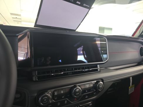 New 2026 Jeep Wrangler Unlimited Rubicon image 19