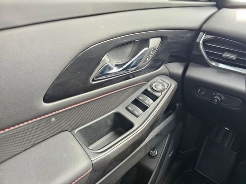 Used 2023 Chevrolet Traverse RS image 29