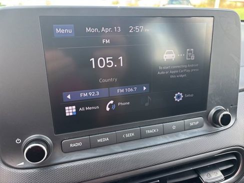 Used 2022 Hyundai Kona SE image 19