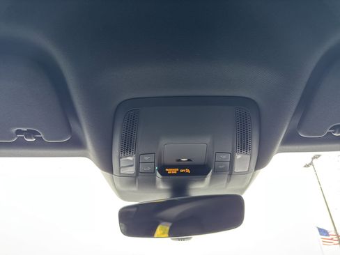 Used 2022 Porsche Taycan RWD image 27